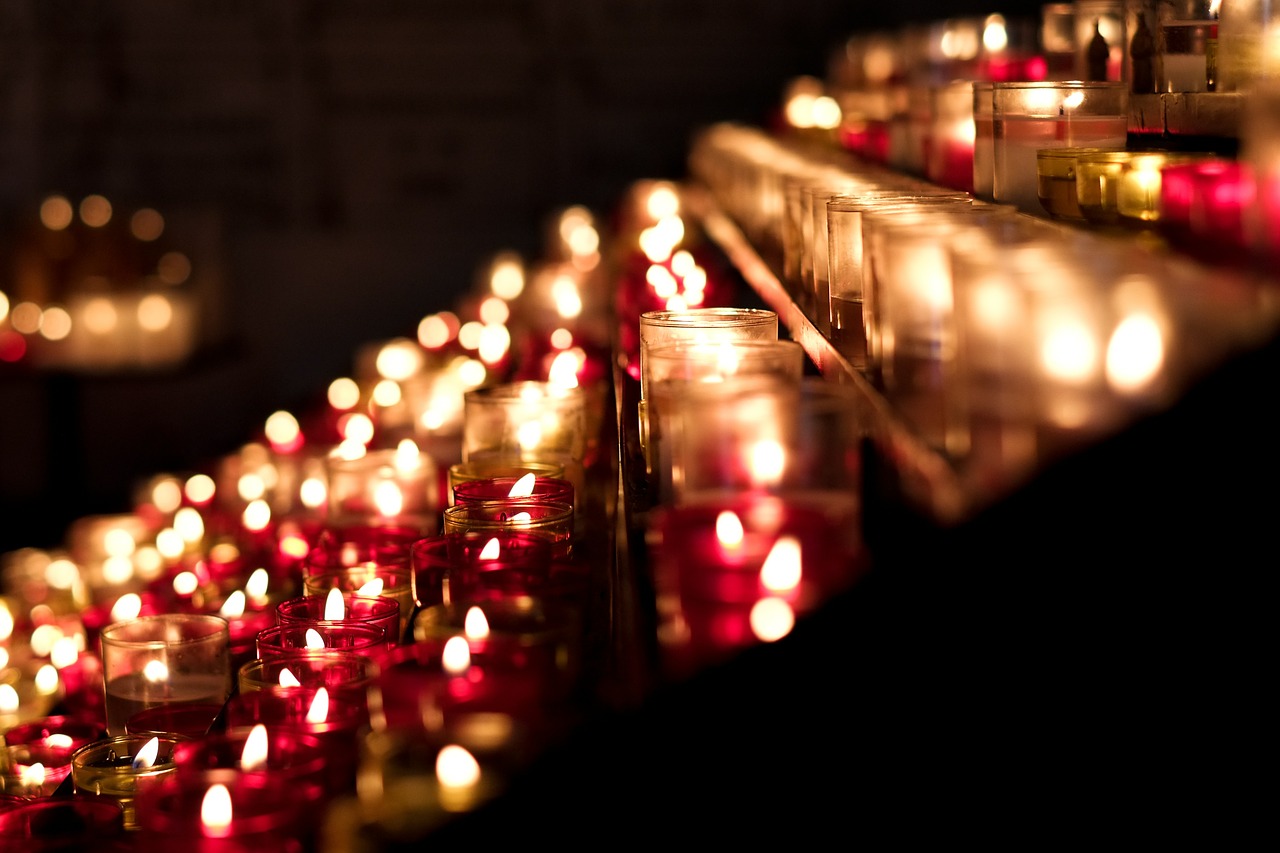 candles-389413_1280